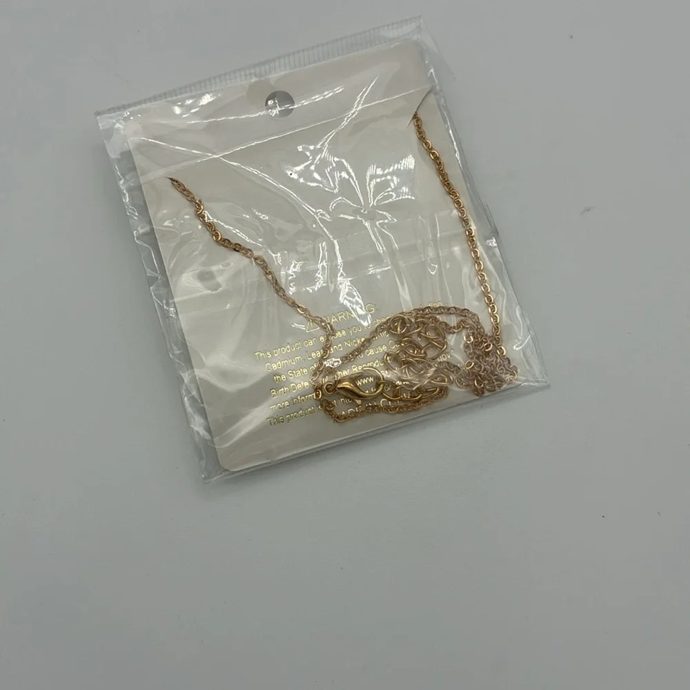 NWT Elegant Gold Pisces Pendant Necklace